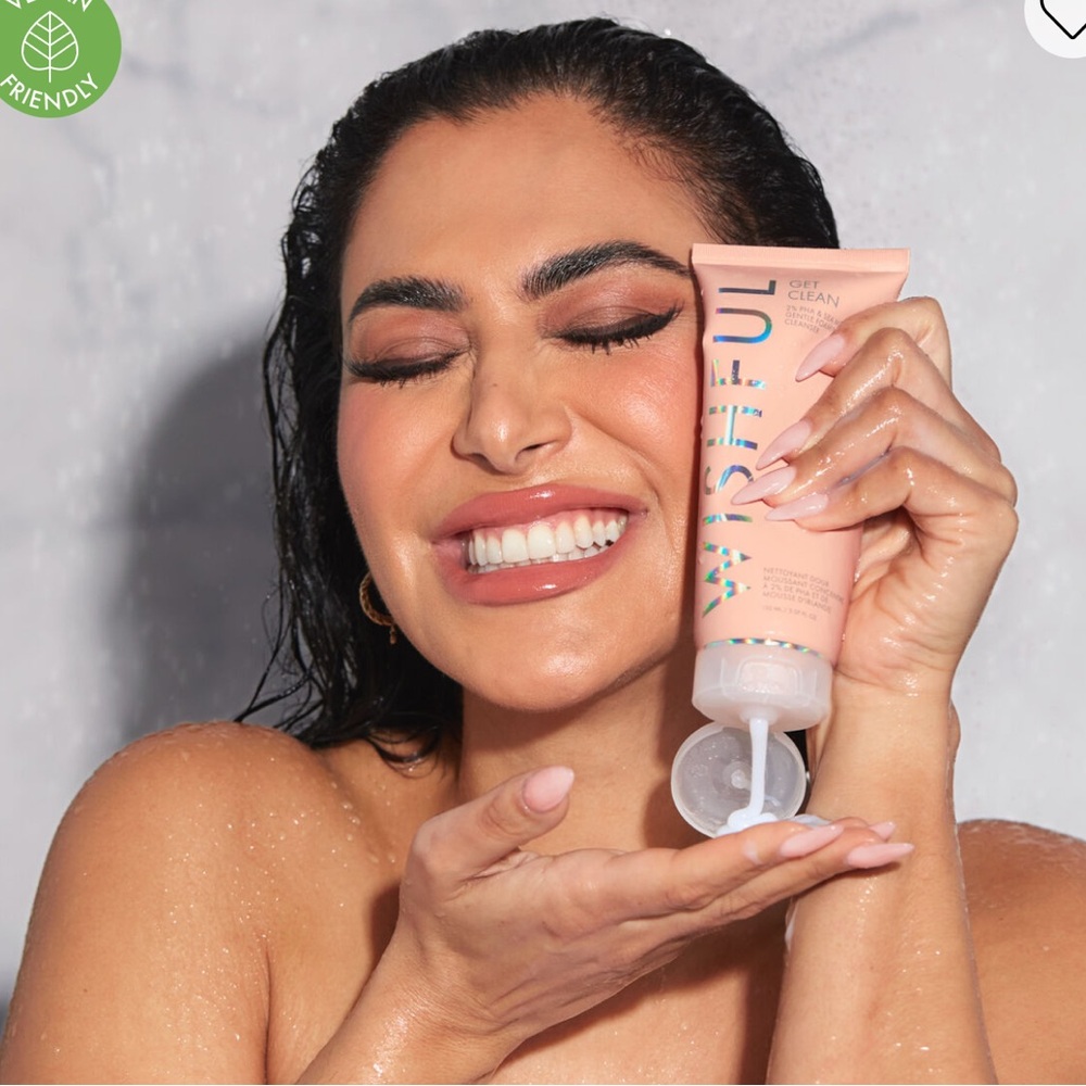 ⚡️💕Huda Beauty Wishful Get Clean Foaming Cleanser - Picture 6 of 10